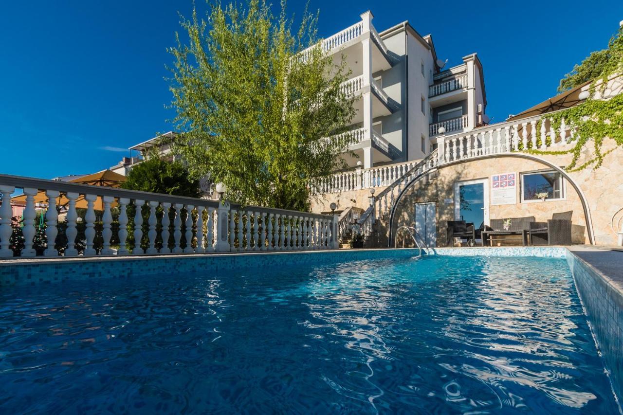 Villa Mara Crikvenica Bagian luar foto