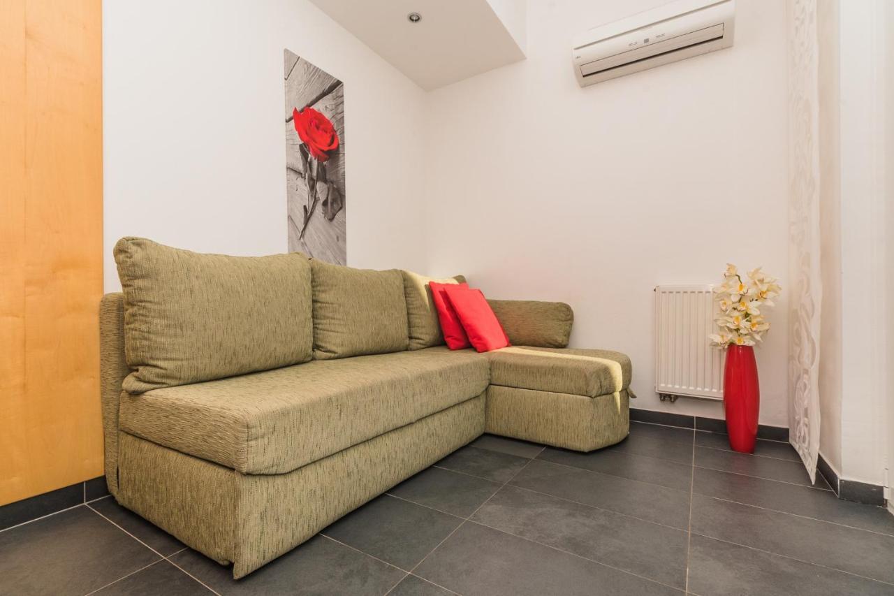 Villa Mara Crikvenica Bagian luar foto