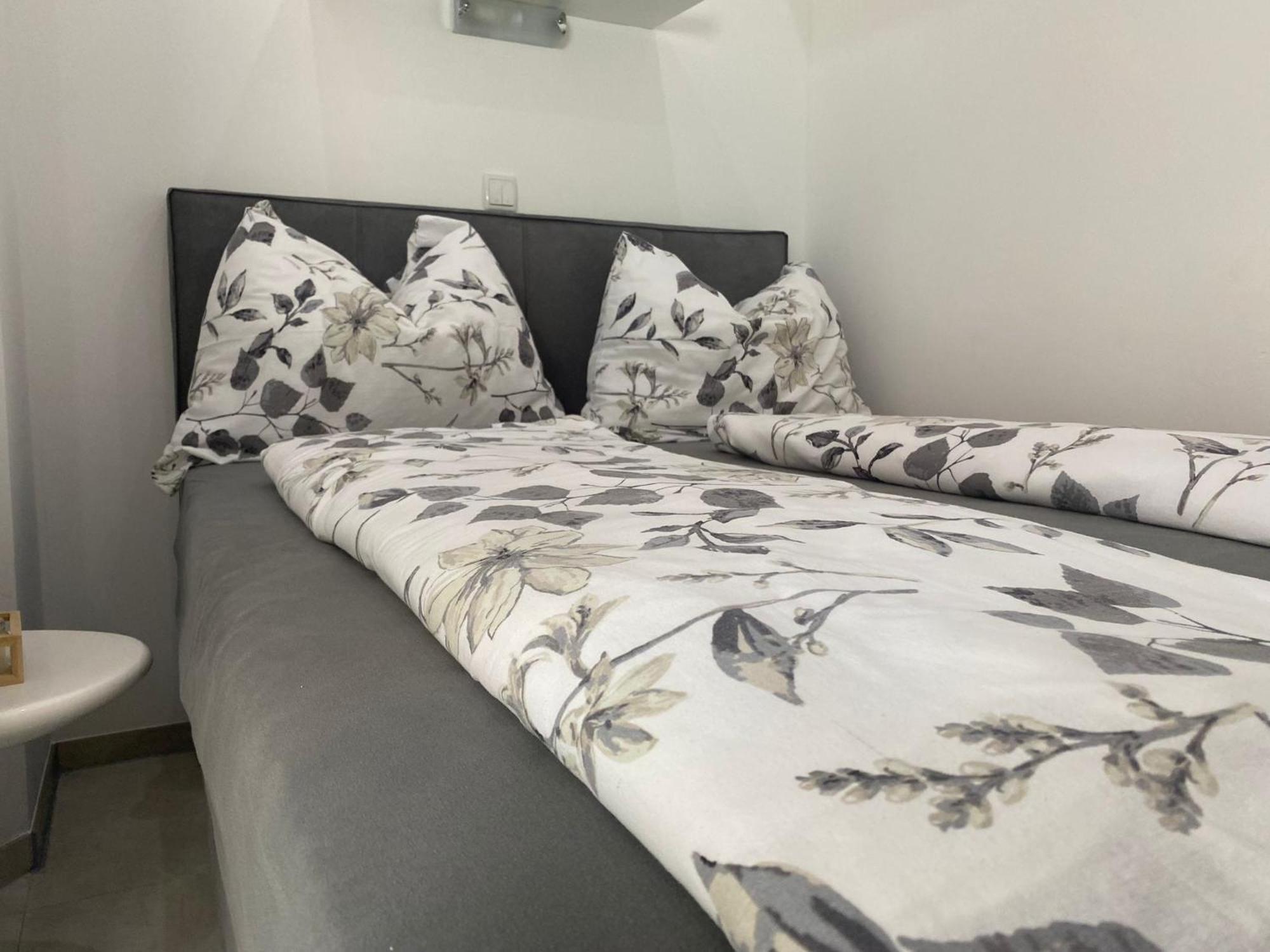 Villa Mara Crikvenica Bagian luar foto