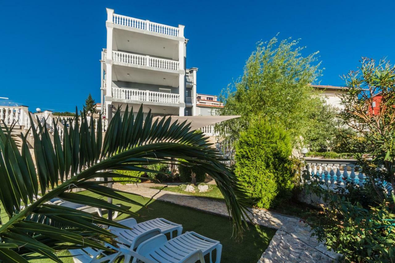 Villa Mara Crikvenica Bagian luar foto
